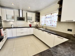 Kitchen- click for photo gallery